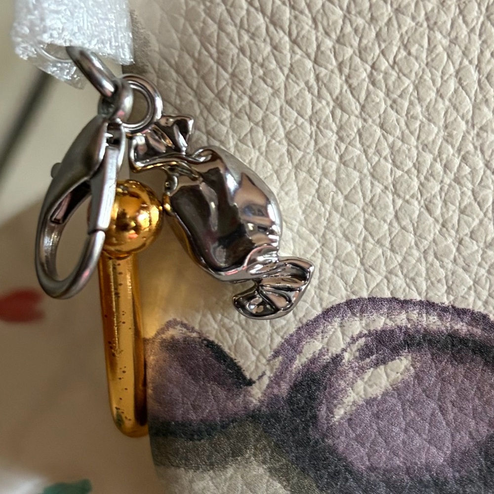 Coach Corner “Candy” Zip Wristlet Nwt - Picture 4 of 7